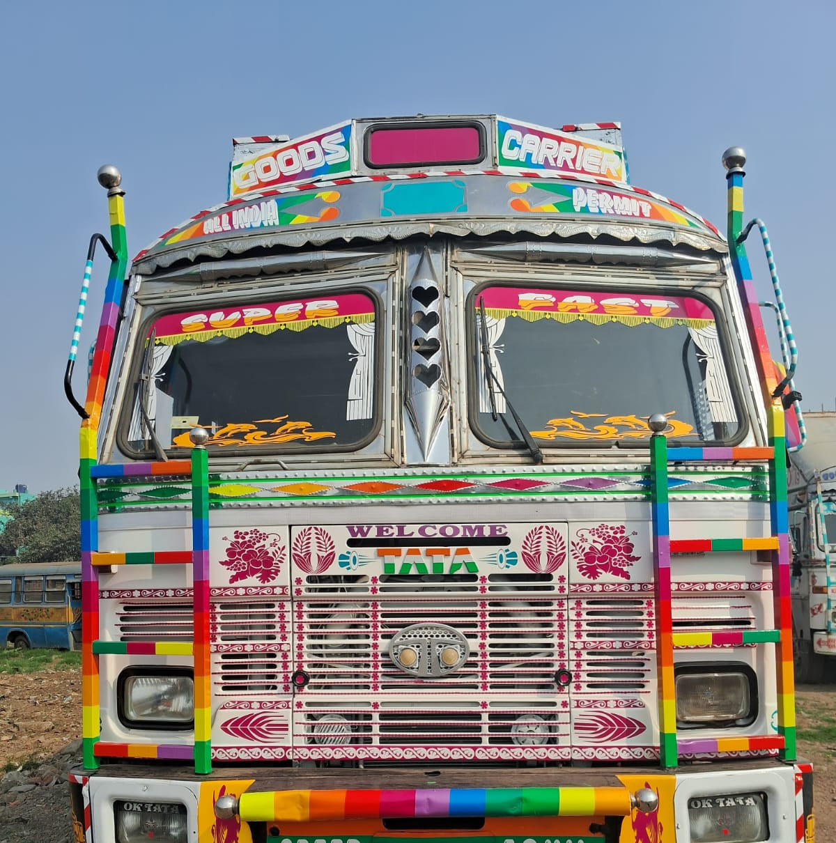 Well-Maintained Used Tata 3118 (2018) for Sale - Ideal for Kolkata Businesses
Looking for a dependable used commercial vehicle in Kolkata to boost your business operations? This well-maintained Tata 3118 model from 2018 offers a powerful and efficient engine, making it an excellent choice for heavy-duty transportation needs in and around Kolkata.