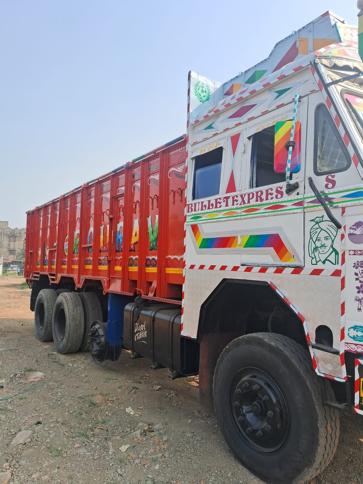 Well-Maintained Used Tata 3118 (2018) for Sale - Ideal for Kolkata Businesses
Looking for a dependable used commercial vehicle in Kolkata to boost your business operations? This well-maintained Tata 3118 model from 2018 offers a powerful and efficient engine, making it an excellent choice for heavy-duty transportation needs in and around Kolkata.