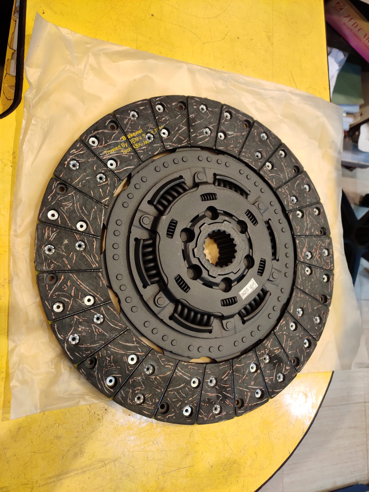 High-Performance Lipe Clutch Disc for Bharat Benz 3128 Truck in Kolkata & Global Markets
Enhance the clutch system of your Bharat Benz 3128 truck in Kolkata with the Lipe Clutch Disc, engineered for superior performance and long-lasting durability. As a trusted manufacturer, Lipe ensures smooth shifting and optimal power transfer. Discover the potential for international distribution of quality clutch components for Daimler commercial vehicles.
Key Benefits for Kolkata Bharat Benz Owners & Global