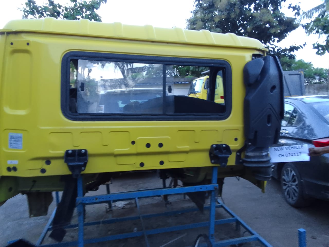 Eicher 6025 T Complete Day Cabin Assembly: Enhanced Comfort for Kolkata & Global Operations
Optimize your Eicher 6025 T for daily operations with our high-quality Complete Day Cabin Assembly, now available in Kolkata and suitable for integration into vehicles destined for global markets. Designed to provide a spacious and ergonomic environment, this cabin prioritizes driver comfort and efficiency, making it an excellent upgrade for businesses operating within Kolkata and those involved in international