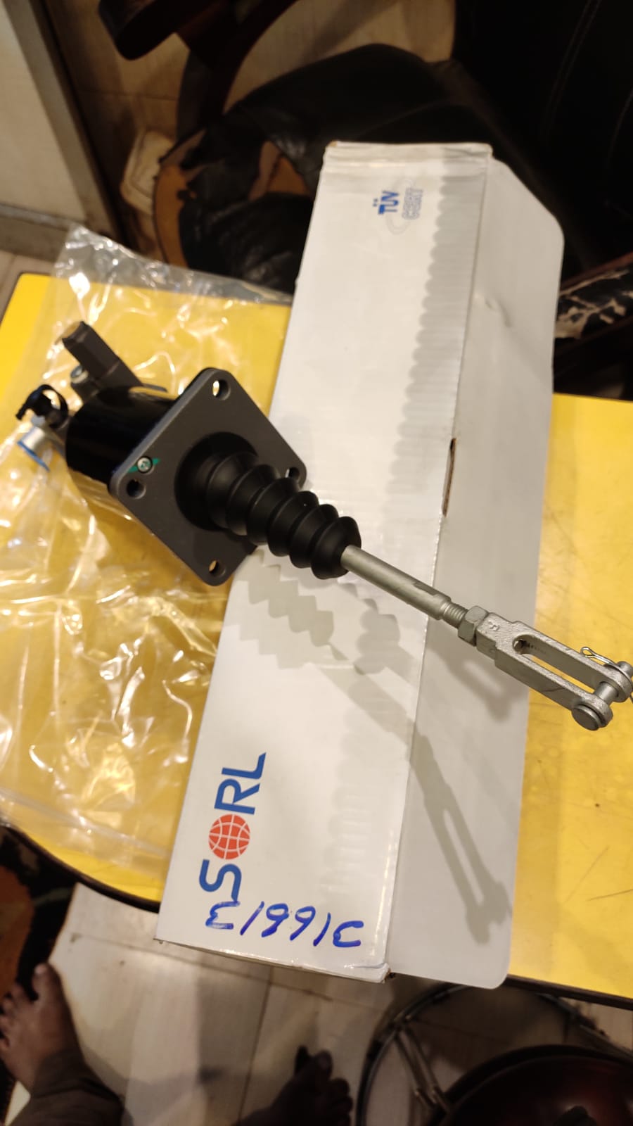 Sorl Clutch Booster (316613) for Eicher (70-75mm) in Kolkata & International Markets
Boost the performance of your Eicher truck, bus, or tipper in Kolkata with the Sorl Clutch Booster (Part Number: 316613), designed for versatile compatibility with 70mm to 75mm clutch systems. This high-quality component ensures improved control and responsiveness. Explore the potential for global distribution of reliable Eicher and Sorl vehicle parts.