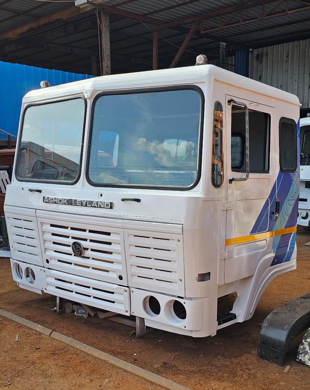 Ashok Leyland 1616 Sleeper Double Day/Night Cabin: Enhanced Comfort for Kolkata & Global Journeys
Upgrade your Ashok Leyland 1616 for long-haul operations with our high-quality Sleeper Double Day/Night Cabin Assembly, readily available in Kolkata and suitable for integration into vehicles destined for global markets. Designed to provide a spacious and ergonomic environment with ample rest space, this cabin prioritizes driver comfort and practicality, making it an excellent upgrade for businesses operat