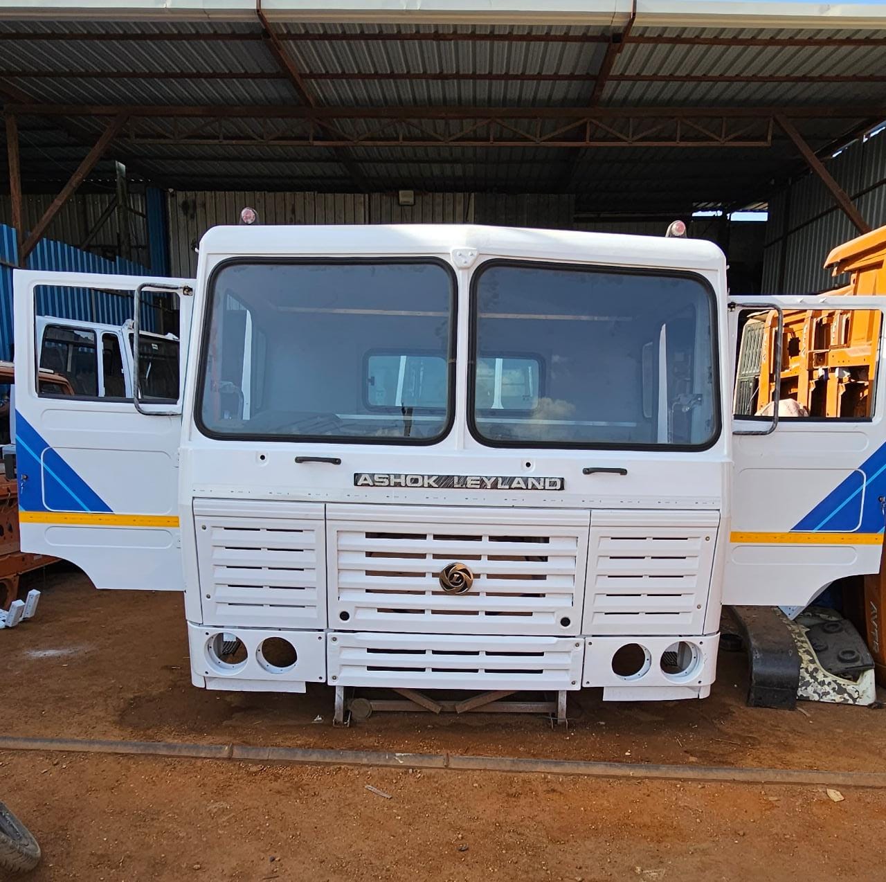 Ashok Leyland 1616 Sleeper Double Day/Night Cabin: Enhanced Comfort for Kolkata & Global Journeys
Upgrade your Ashok Leyland 1616 for long-haul operations with our high-quality Sleeper Double Day/Night Cabin Assembly, readily available in Kolkata and suitable for integration into vehicles destined for global markets. Designed to provide a spacious and ergonomic environment with ample rest space, this cabin prioritizes driver comfort and practicality, making it an excellent upgrade for businesses operat