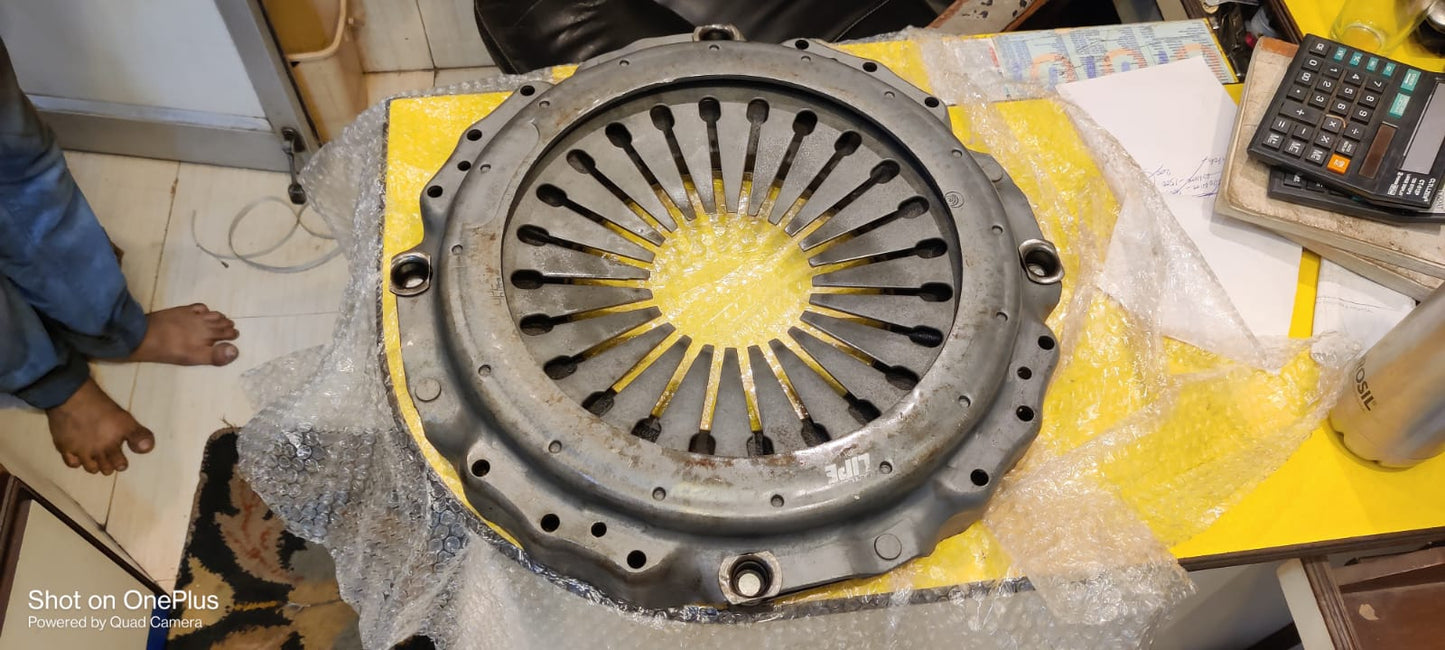 TATA Lipe 430mm 17" Gb 750 Truck Clutch Pressure Plate in Kolkata & Global Markets
Upgrade your Tata truck in Kolkata for a smoother and more efficient ride with the TATA Lipe 430mm 17" Gb 750 Clutch Pressure Plate. Made with high-quality materials for durability, this pressure plate is ideal for heavy-duty applications. Discover the potential for international distribution of reliable Tata truck clutch components.