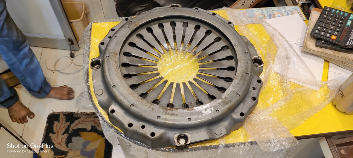 TATA Lipe 430mm 17" Gb 750 Truck Clutch Pressure Plate in Kolkata & Global Markets
Upgrade your Tata truck in Kolkata for a smoother and more efficient ride with the TATA Lipe 430mm 17" Gb 750 Clutch Pressure Plate. Made with high-quality materials for durability, this pressure plate is ideal for heavy-duty applications. Discover the potential for international distribution of reliable Tata truck clutch components.