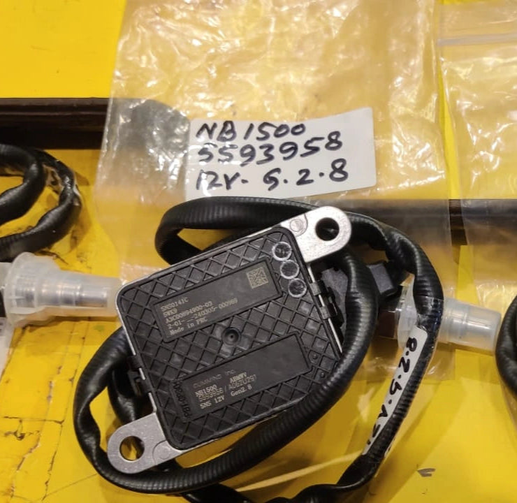 Genuine Cummins Urea Doser & NOx Sensor Unit for Kolkata & Global Heavy-Duty Vehicles
Ensure the efficient operation of your commercial vehicle's Selective Catalytic Reduction (SCR) system in Kolkata and across international markets with this authentic Cummins urea doser and NOx sensor combination unit. This 12V component, part number 5593958, is the NB1500 Gen2.8 model, specifically engineered for a wide range of heavy-duty vehicles including trucks, buses, JCBs, dumpers, trollers, and lorries use