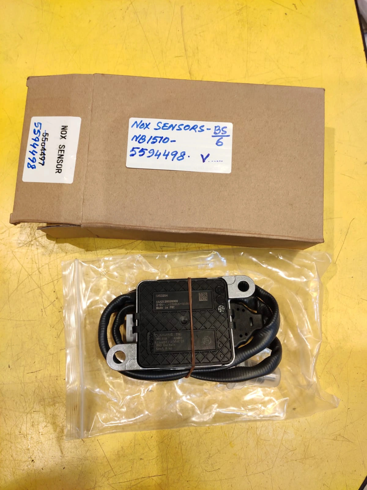Genuine 24V Cummins NB1510 Urea Doser & NOx Sensor (5594498) for Kolkata & Global Commercial Vehicles
Ensure the efficient operation and emission compliance of your commercial vehicle in Kolkata and across international routes with this authentic 24V Cummins NB1510 urea doser and NOx sensor combination unit (part number 5594498). This genuine Cummins component guarantees precise urea injection and accurate Nitrogen Oxide (NOx) level readings, which are vital for maintaining a healthy Selective Cata