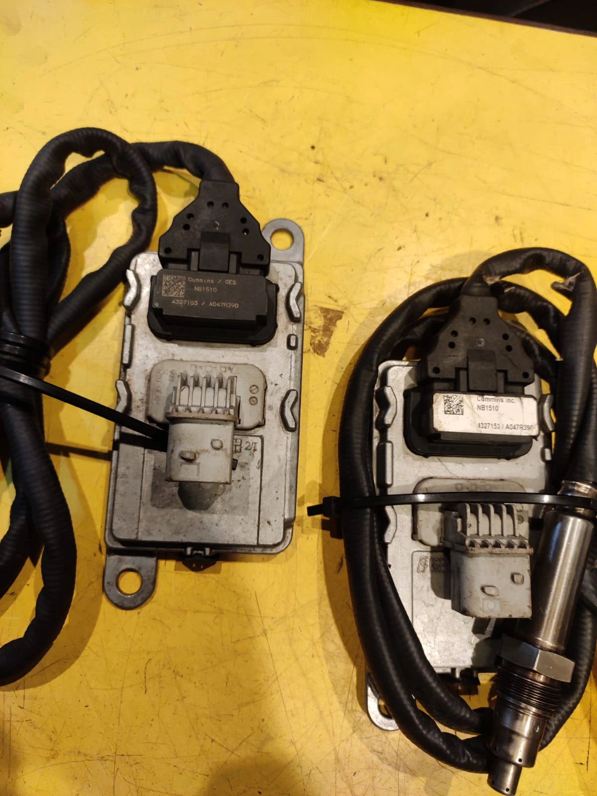 Genuine 24V Cummins NB1510 Urea Doser & NOx Sensor (5594498) for Kolkata & Global Commercial Vehicles
Ensure the efficient operation and emission compliance of your commercial vehicle in Kolkata and across international routes with this authentic 24V Cummins NB1510 urea doser and NOx sensor combination unit (part number 5594498). This genuine Cummins component guarantees precise urea injection and accurate Nitrogen Oxide (NOx) level readings, which are vital for maintaining a healthy Selective Cata