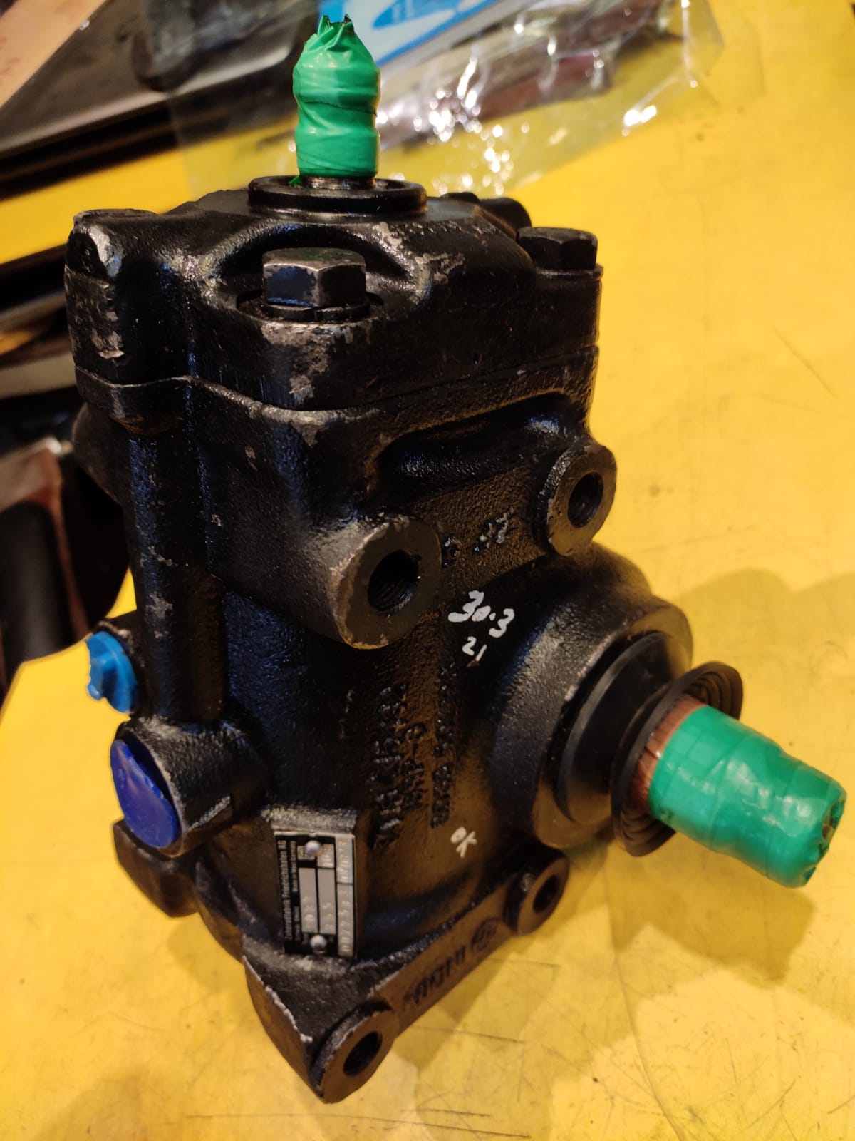 Steering Gear Box for Tata Ace Mega, Magic - BS2/BS3/BS4 SLCV (4 Ton to 11 Ton)