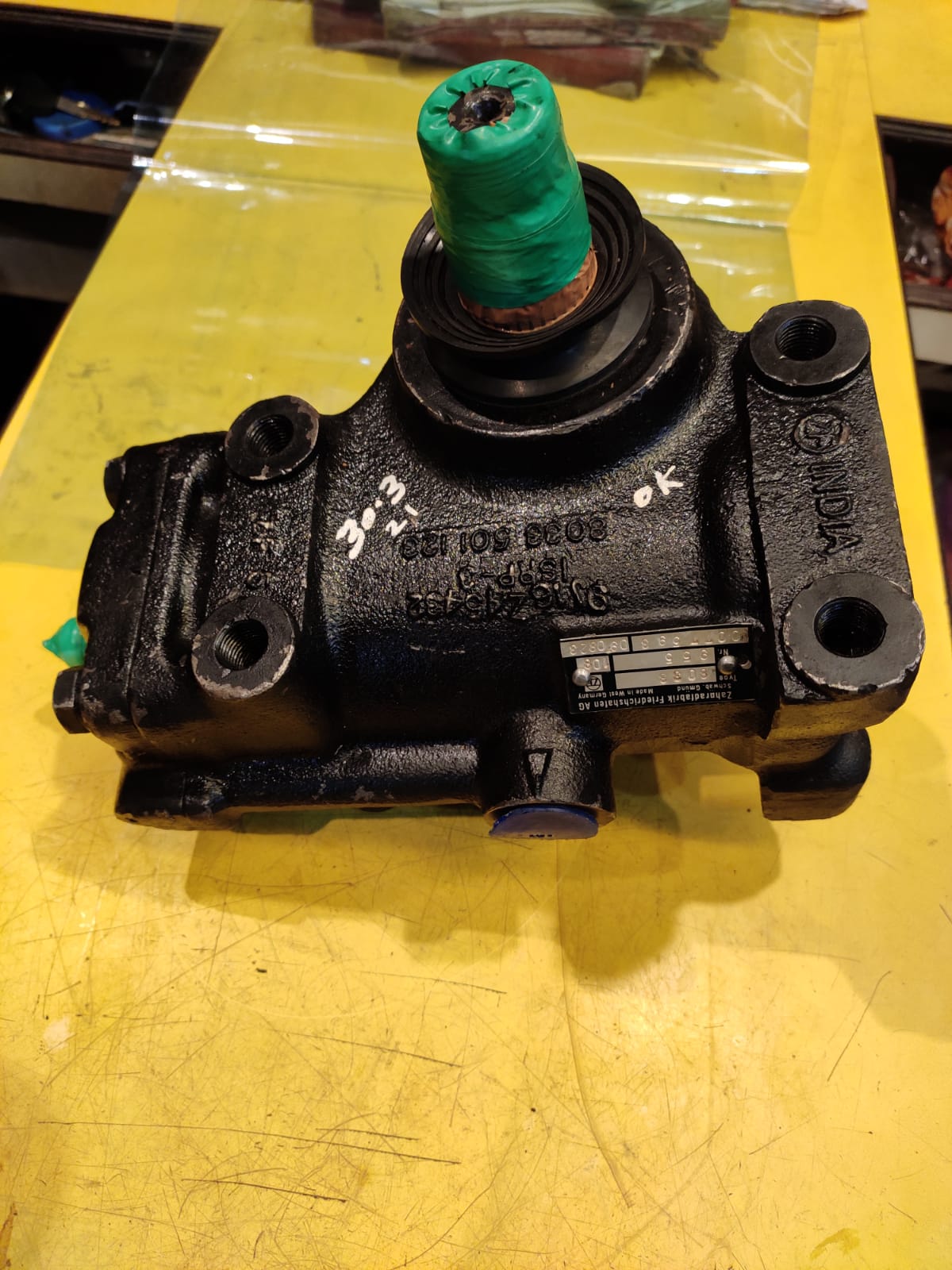 Steering Gear Box for Tata Ace Mega, Magic - BS2/BS3/BS4 SLCV (4 Ton to 11 Ton)