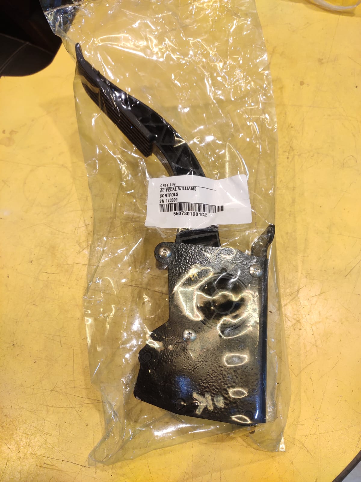 Williams Controls Accelerator Pedal (WM-554) for Tata & Hyva BS3/BS4