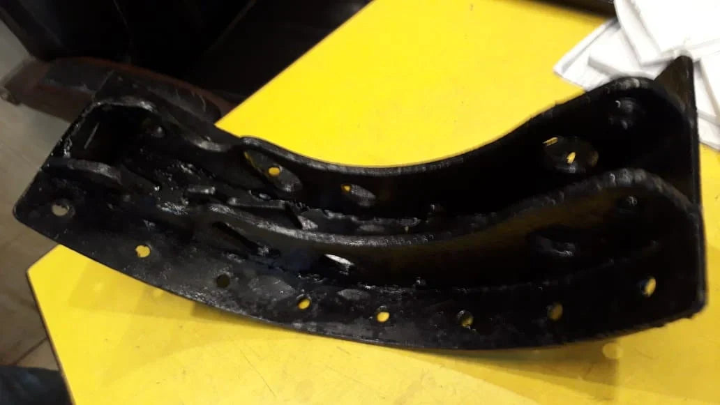 Durable "Loha" Brake Shoes for Tata 1210 Trucks - Unyielding Safety &amp; Performance from Kolkata