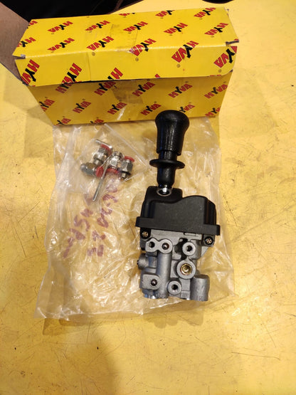 Genuine 3 Inch Hyva Air Control Valve for Kolkata &amp; Global Heavy-Duty Vehicles

Upgrade your heavy-duty vehicles in Kolkata and across international operations with this genuine 3-inch Hyva Air Control Valve, part number 223387109962. Specifically engineered for optimal air flow control, this robust and reliable valve is essential for the smooth and efficient operation of pneumatic systems in a wide range of applications, including trucks, buses, JCBs, dumpers, and excavators used in global logistics, c