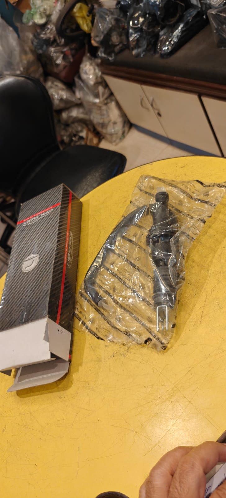 clutch master cylinder low pressure pipe