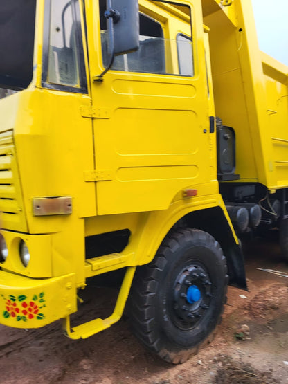 Used Ashok Leyland 3118 Model 2018 (Media) for Sale in Kolkata

Looking for a reliable used commercial vehicle in Kolkata? We have an Ashok Leyland 3118 model year 2018 (Media variant) available for sale. This vehicle comes with all valid papers, RTO NOC, and passing from Andhra Pradesh (AP), making it a straightforward purchase for your transportation needs in Kolkata.