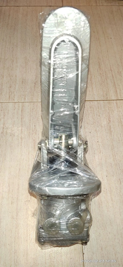 WABCO Brake Pedal Valve for Tata &amp; Ashok Leyland - Safe Operation in Kolkata &amp; Worldwide

Ensure the safe and reliable operation of your Tata and Ashok Leyland tippers and buses in Kolkata with the high-quality WABCO Brake Pedal Valve. Experience smooth and dependable stopping power with this essential braking system component. Designed for easy installation and a long-lasting lifespan, this WABCO valve is a crucial upgrade for your industrial vehicle, enhancing safety and performance for fleets in 