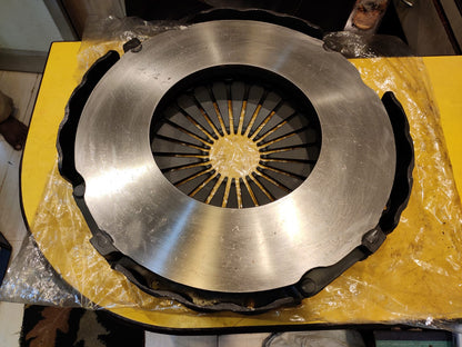 High-Performance Lipe Pressure Plate for Bharat Benz 3128 Truck in Kolkata &amp; Global Markets

Enhance the clutch system of your Bharat Benz 3128 truck in Kolkata with the Lipe Pressure Plate, specifically designed for superior clutch performance in truck and bus applications. As a trusted manufacturer, Lipe ensures smooth shifting and optimal power transfer. Discover the potential for international distribution of quality clutch components for Daimler commercial vehicles.

Key Benefits for Kolkata Bharat