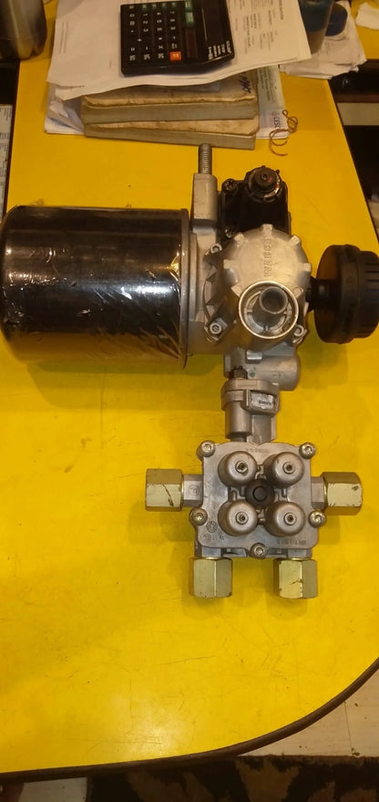 Wabco Air Distributor Assembly Distribution Unit for Tata Prima

The Wabco Air Distributor Assembly Distribution Unit is an essential component for any Tata Prima heavy-duty truck or commercial vehicle operating in Kolkata. Designed to regulate the flow of compressed air to various systems, this assembly ensures peak and reliable performance in all driving conditions.