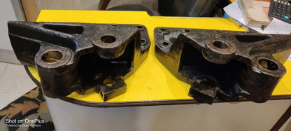 Shackles Hanger Shackle for Efficient Bharat Benz Vehicle Suspension Hanger shackle Leaf Spring Patti Bracket bharat benz Tata Ultra bs6