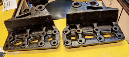 Shackles Hanger Shackle for Efficient Bharat Benz Vehicle Suspension Hanger shackle Leaf Spring Patti Bracket bharat benz Tata Ultra bs6