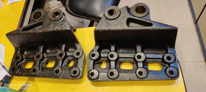 Shackles Hanger Shackle for Efficient Bharat Benz Vehicle Suspension Hanger shackle Leaf Spring Patti Bracket bharat benz Tata Ultra bs6