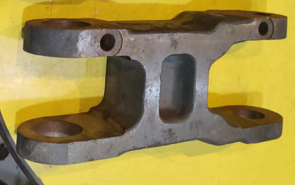 Heavy-Duty H Type Shackles for Enhanced Tata Truck Suspension