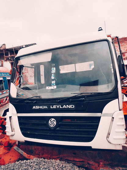 Top-Quality Used Ashok Leyland U Truck Cabin (BS3/BS4/BS6): Reliable Performance in Kolkata &amp; Worldwide

Acquire a top-quality used truck body cabin specifically for Ashok Leyland U Trucks (compatible with BS3, BS4, and BS6 models), available in Kolkata and suitable for global export. This complete cabin assembly includes doors, glasses, dashboard, ECM wiring, seat, and mat, offering a reliable and durable solution for commercial vehicle operators in Kolkata and for international markets.