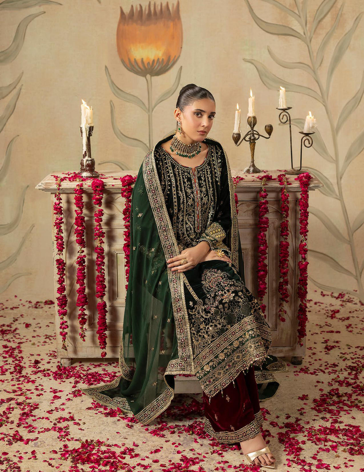 Areej Naqash-E-Makhmal D/05 - Emerald Green &amp; Maroon Velvet Pakistani Salwar Suit for Wedding