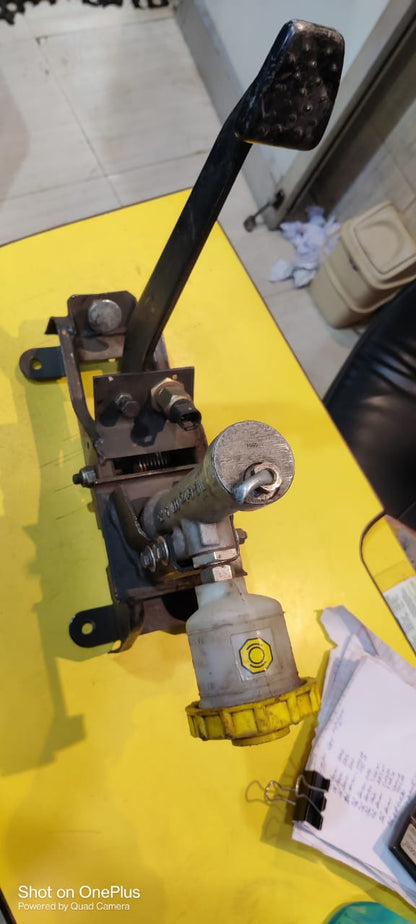 Durable Clutch Pedal Assembly for Kolkata's Heavy Vehicles &amp; Potential Global Distribution

Upgrade the performance of your trucks, buses, tippers, and tractors in Kolkata with our high-quality Clutch Pedal Assembly, specifically designed for BS3 and BS4 emission standards. This essential component ensures smooth and reliable operation. Explore the opportunities for international distributors and workshops seeking durable aftermarket parts for heavy-duty vehicles.