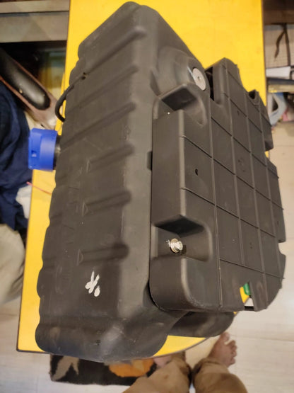 High-Performance Urea Tank for Tata BS6 Trucks in Kolkata

Ensure your Tata Ultra and Ace Gold BS6 trucks operating in Kolkata meet the latest emission standards with our high-performance urea tank. Specifically designed for tipper trucks, trailer trucks, and cargo trucks prevalent in the Kolkata and West Bengal region, this durable urea storage solution is essential for effective emissions control and BS6 compliance.