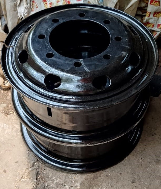 Heavy Duty 8 Hole Wheel Rim for Kolkata Trucks &amp; International Transport Fleets