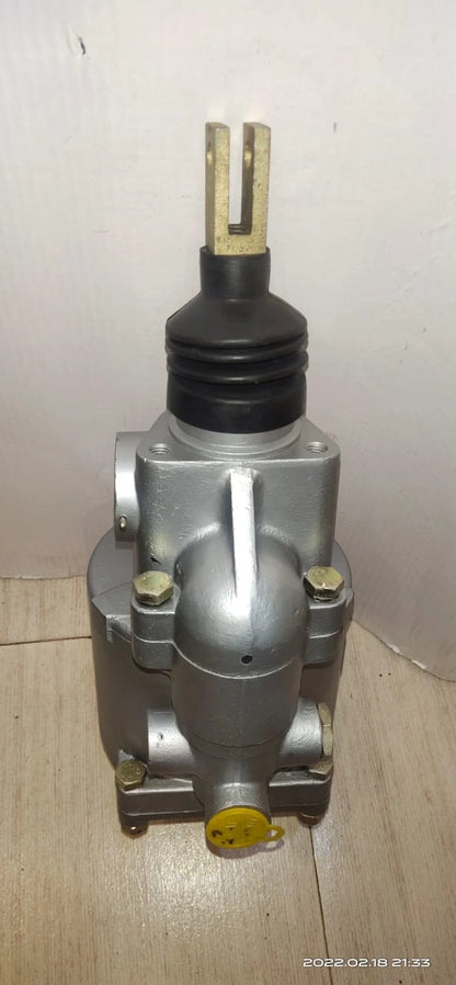 Brake Servo Assembly for Tata 1210 (Part # 156130310) - Enhanced Braking from Kolkata to the World

Upgrade your Tata 1210's braking system with our reliable and efficient Brake Servo Assembly (Part Number 156130310), available in Kolkata. This top-of-the-line assembly is specifically designed to work seamlessly with your Brake Booster, ensuring a powerful and responsive braking experience on the road. Crafted with the highest quality materials for durability and performance, this is the perfect fit for you