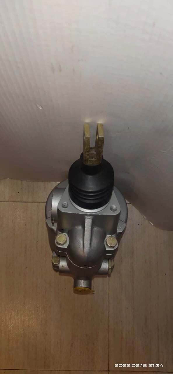 Brake Servo Assembly for Tata 1210 (Part # 156130310) - Enhanced Braking from Kolkata to the World

Upgrade your Tata 1210's braking system with our reliable and efficient Brake Servo Assembly (Part Number 156130310), available in Kolkata. This top-of-the-line assembly is specifically designed to work seamlessly with your Brake Booster, ensuring a powerful and responsive braking experience on the road. Crafted with the highest quality materials for durability and performance, this is the perfect fit for you