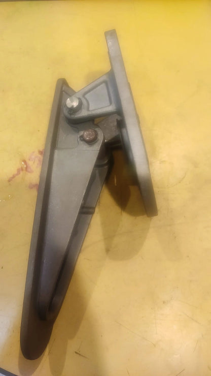 WABCO Brake Pedal Valve for Tata &amp; Ashok Leyland - Safe Operation in Kolkata &amp; Worldwide

Ensure the safe and reliable operation of your Tata and Ashok Leyland tippers and buses in Kolkata with the high-quality WABCO Brake Pedal Valve. Experience smooth and dependable stopping power with this essential braking system component. Designed for easy installation and a long-lasting lifespan, this WABCO valve is a crucial upgrade for your industrial vehicle, enhancing safety and performance for fleets in 