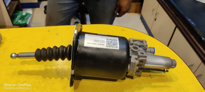 High-Quality Tipper Clutch Booster 102mm 2523 Type for Kolkata &amp; Global Markets

Enhance the performance of your heavy-duty truck or commercial vehicle in Kolkata with the Tipper Clutch Booster 102mm 2523 type. This high-quality aftermarket component is engineered for reliable and consistent power to your vehicle's clutch system. Discover its potential for the international heavy-duty vehicle aftermarket.