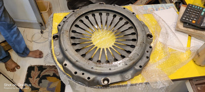 TATA Lipe 430mm 17" Gb 750 Truck Clutch Pressure Plate in Kolkata &amp; Global Markets

Upgrade your Tata truck in Kolkata for a smoother and more efficient ride with the TATA Lipe 430mm 17" Gb 750 Clutch Pressure Plate. Made with high-quality materials for durability, this pressure plate is ideal for heavy-duty applications. Discover the potential for international distribution of reliable Tata truck clutch components.