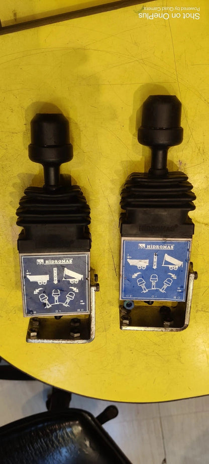 Durable Hydromas Air Controller Valve for Kolkata &amp; Global Hydraulic Systems

Optimize the performance of your hydraulic systems in trucks, buses, and tippers operating in Kolkata and internationally with this durable air controller valve from Hydromas Hydraulics. This high-quality pneumatic valve provides precise and reliable control over essential hydraulic functions, ensuring efficient and safe operation for commercial vehicles engaged in local and global logistics, transportation, and construction.