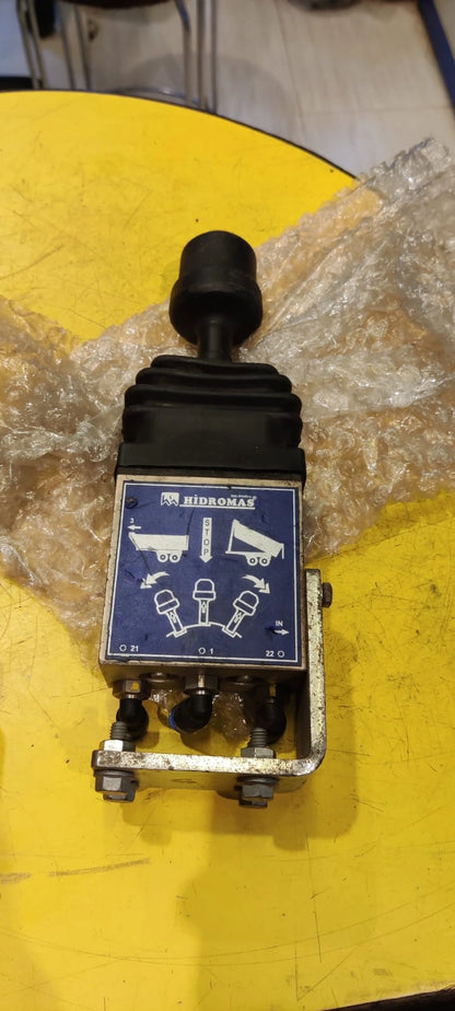 Durable Hydromas Air Controller Valve for Kolkata &amp; Global Hydraulic Systems

Optimize the performance of your hydraulic systems in trucks, buses, and tippers operating in Kolkata and internationally with this durable air controller valve from Hydromas Hydraulics. This high-quality pneumatic valve provides precise and reliable control over essential hydraulic functions, ensuring efficient and safe operation for commercial vehicles engaged in local and global logistics, transportation, and construction.