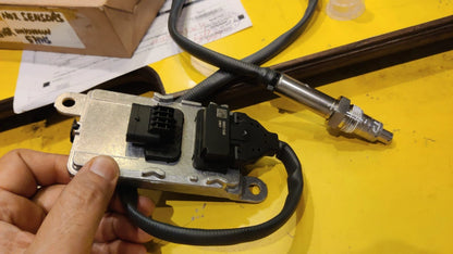 Genuine Continental UNI NOx Sensor for Mahindra Blazo BS6 Trucks in Kolkata &amp; Applicable Global Markets

Upgrade your Mahindra Blazo BS6 truck series in Kolkata and ensure optimal emission control with the genuine Continental UNI NOx Sensor. Specifically designed for BS6 emission compliance and operating at 24V, this sensor from the trusted brand Continental guarantees accurate readings, contributing to improved performance and a reduced environmental impact for both local and potentially international 