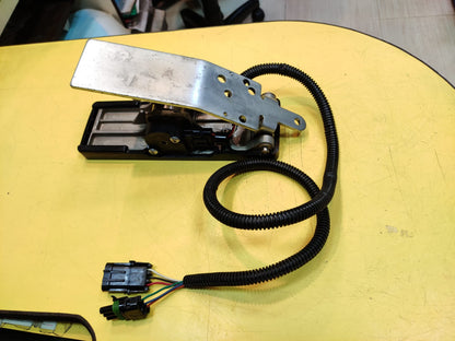 Williams Controls WM-526 Throttle Pedal for JCB Backhoes