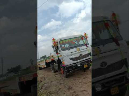 Heavy-Duty TATA 3518 (2018) Lowbed Trailer for Kolkata Operations

For businesses in Kolkata requiring a reliable solution for transporting oversized and heavy loads, this heavy-duty, low-profile trailer built on a robust TATA 3518 chassis from 2018 offers exceptional capability and durability for your transportation needs in and around Kolkata.
