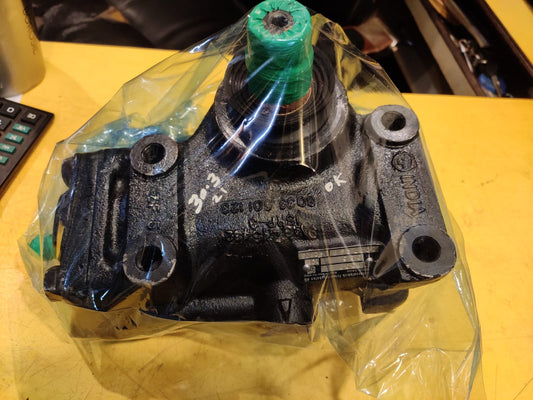 Steering Gear Box for Tata Ace Mega, Magic - BS2/BS3/BS4 SLCV (4 Ton to 11 Ton)