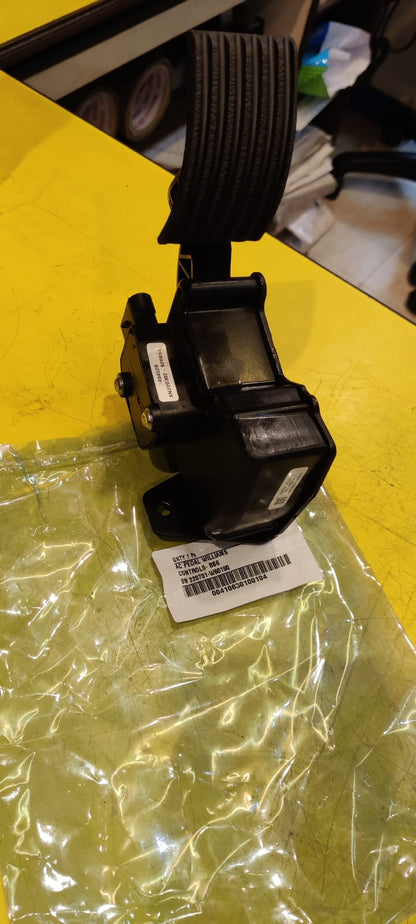 Tata Signa BS6 Accelerator Pedal Assembly (Part No. 410630100104)