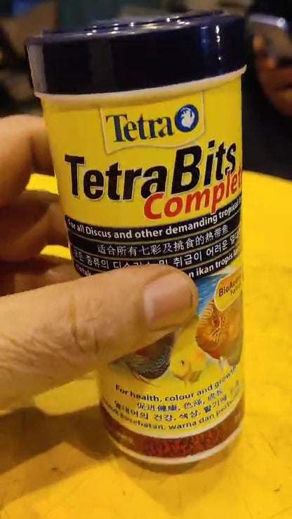 Tetra Bits Fish Food For All Tropical Fish 93 Gram

Provide complete nutrition for all your tropical fish in your Kolkata aquarium with Tetra Bits Fish Food. These slow-sinking, seafood-flavoured pellets are specially formulated for all life stages and even fish with sensitive stomachs, available in a 93-gram tin.